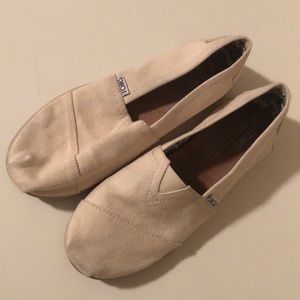 Toms Canvas shoes